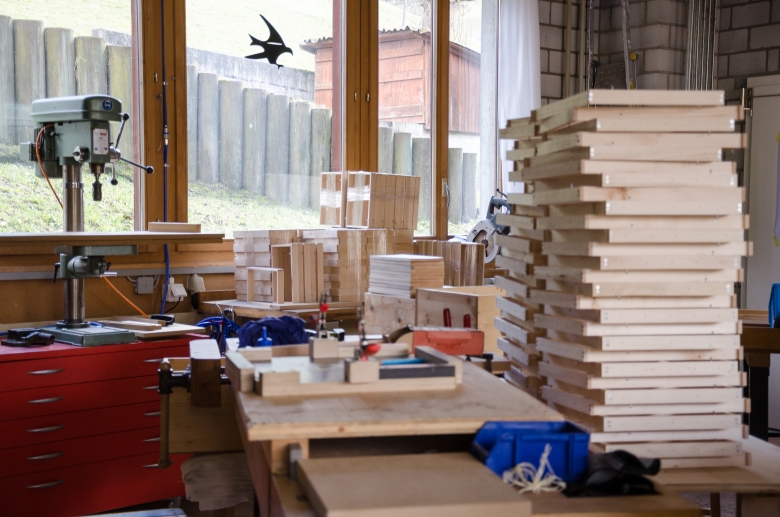 Offeni Tüür, Schreinerei - Bienenkasten-Produktion